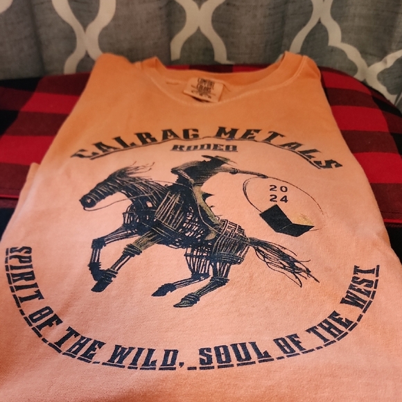 Comfort Colors Other - Unisex Comfort Colors Peach Tee